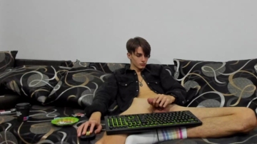 Orlandocolt  30-10-2021 video lickfinger